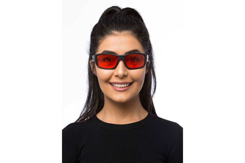 Woman Wearing Onyx Blue Light Blocking Glasses
