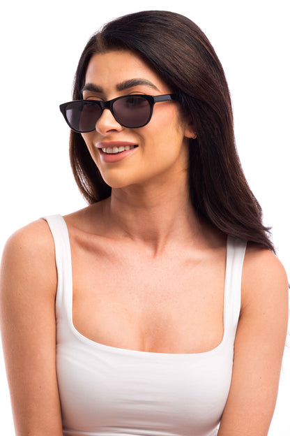 Woman Wearing Morris Sunglasses Readers (Brown)